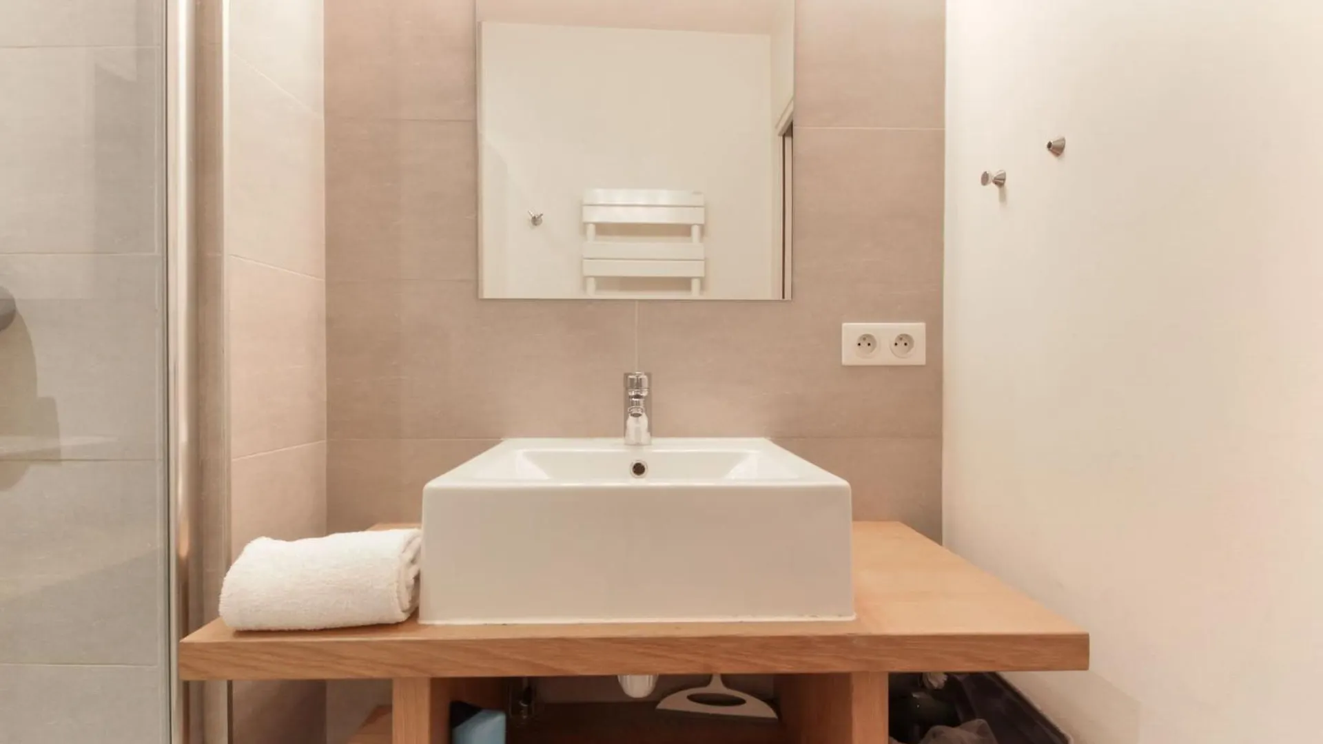 アパート Nook 42 - The Loft - Central 2Br W/ Balcony Views シャモニー