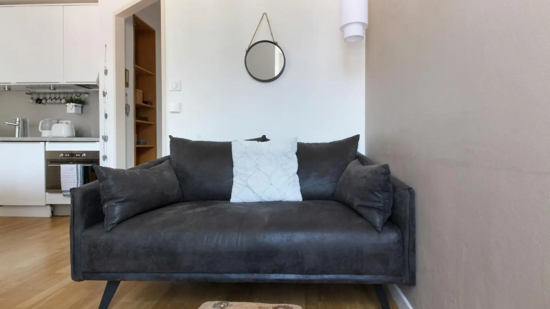 アパート Nook 42 - The Loft - Central 2Br W/ Balcony Views シャモニー